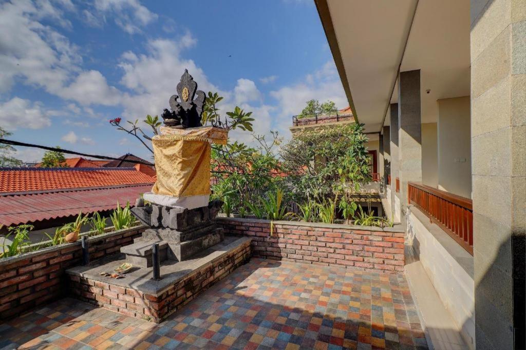 Oyo Life 92852 Singgah Hotel 2*