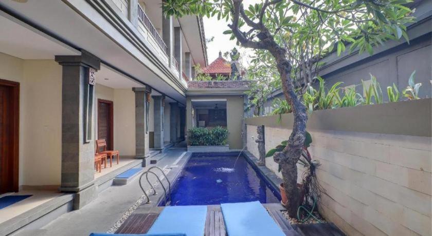 Hotel Oyo Life 92852 Singgah 2*